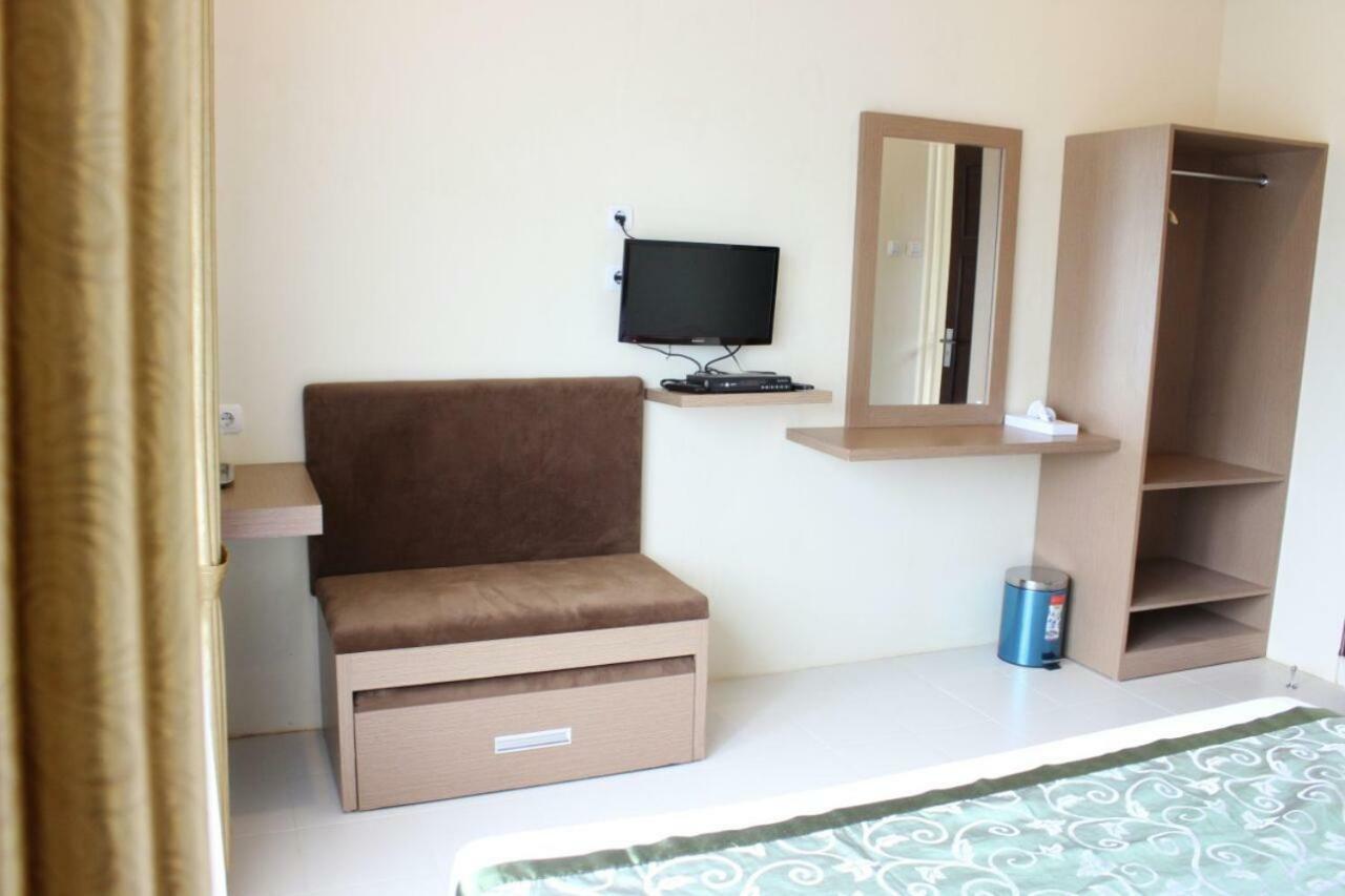 Amerta Giri Guest House Wonosobo Exteriör bild